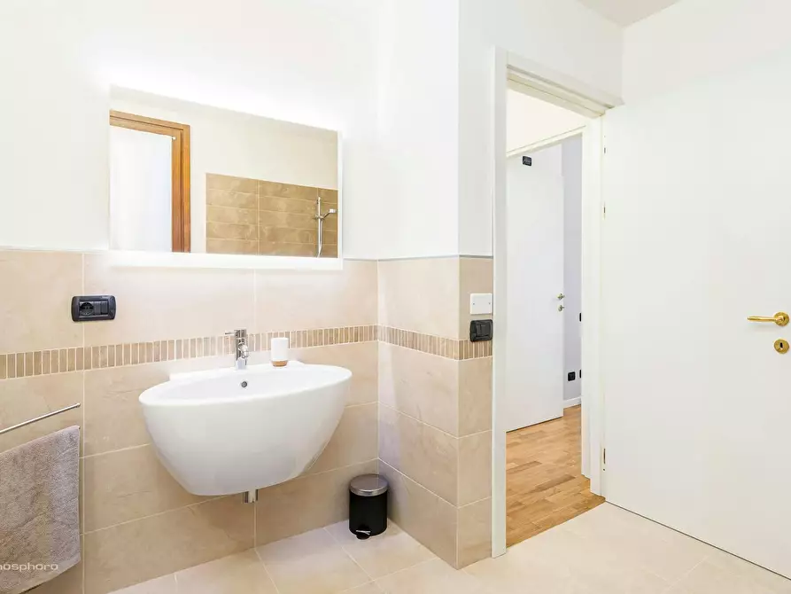 Immagine 10 di Camera in affitto  in Via Darsena a Ferrara