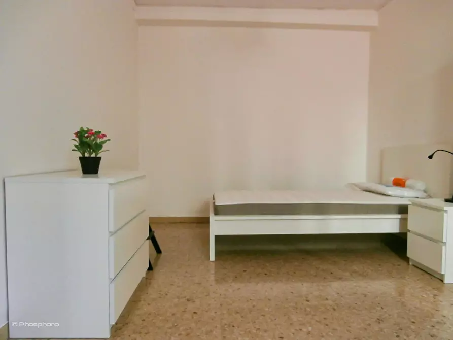Immagine 4 di Camera in affitto  in Via Santa Chiara a Verona