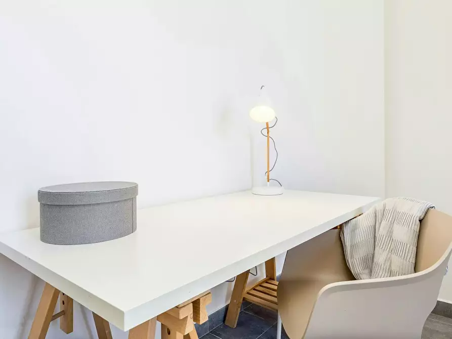 Immagine 9 di Camera in affitto  in Via Democrito a Milano