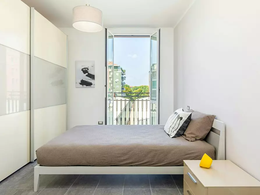 Immagine 2 di Camera in affitto  in Via Democrito a Milano