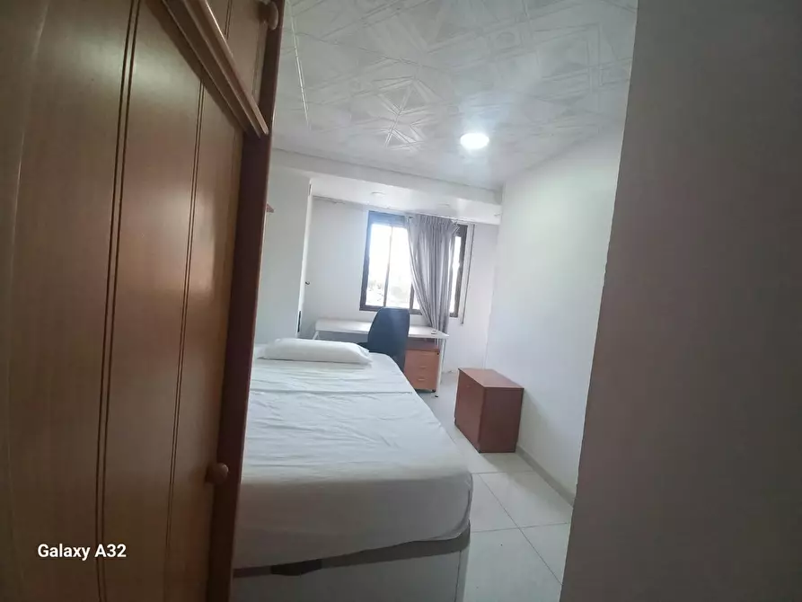 Immagine 2 di Camera in affitto  in Calle Lorenzo Palmireno a Valencia