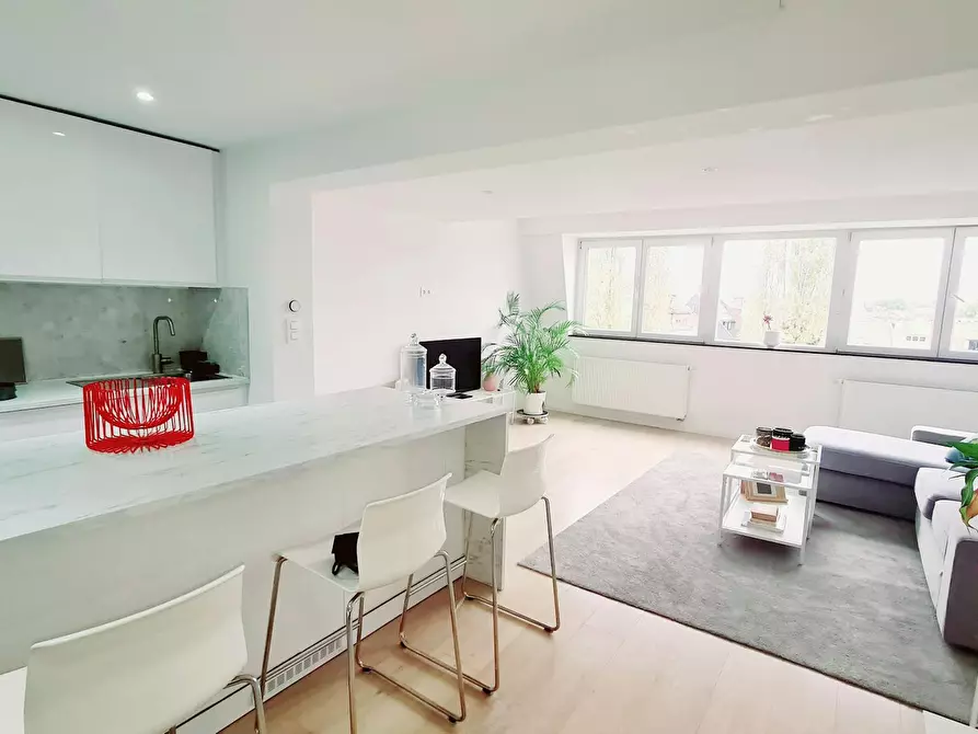 Immagine 10 di Appartamento in affitto  in Rue de Hennin a Ixelles
