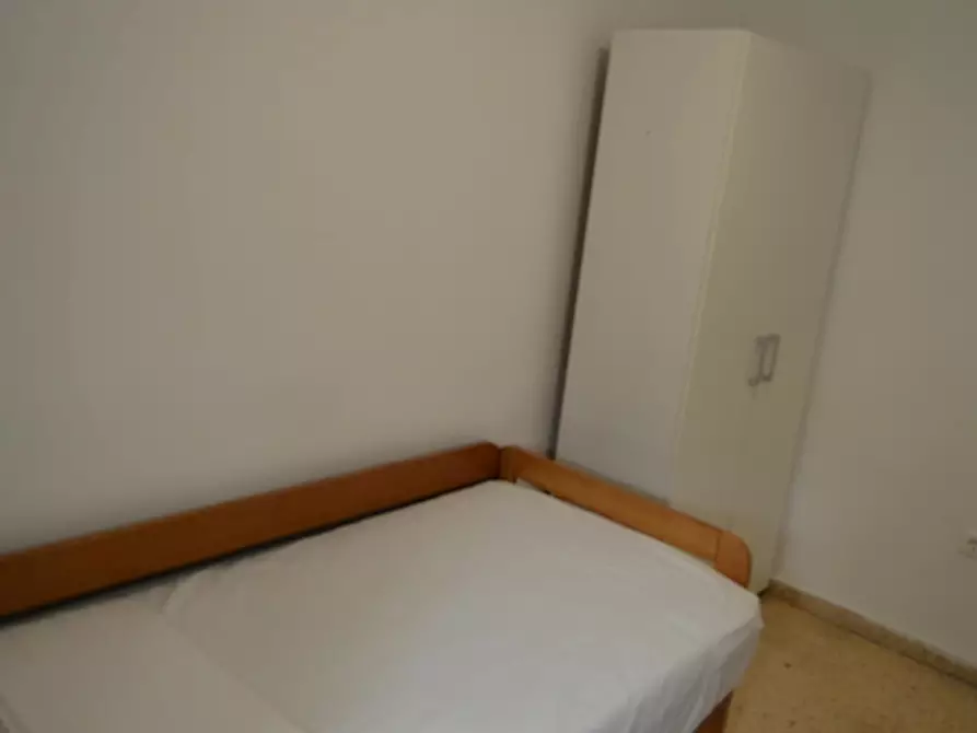 Immagine 3 di Camera in affitto  in Carrer Manuela Estellés a Valencia