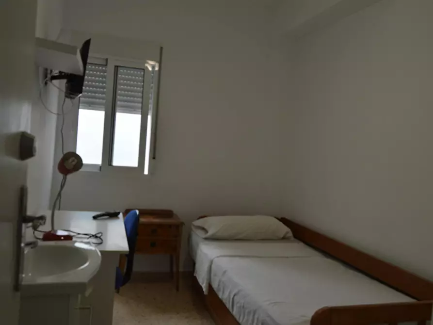 Immagine 2 di Camera in affitto  in Carrer Manuela Estellés a Valencia