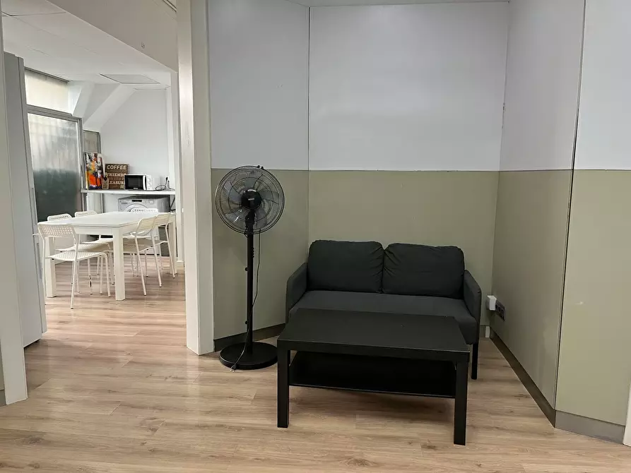 Immagine 6 di Camera in affitto  in Carrer de Muntaner a Barcelona