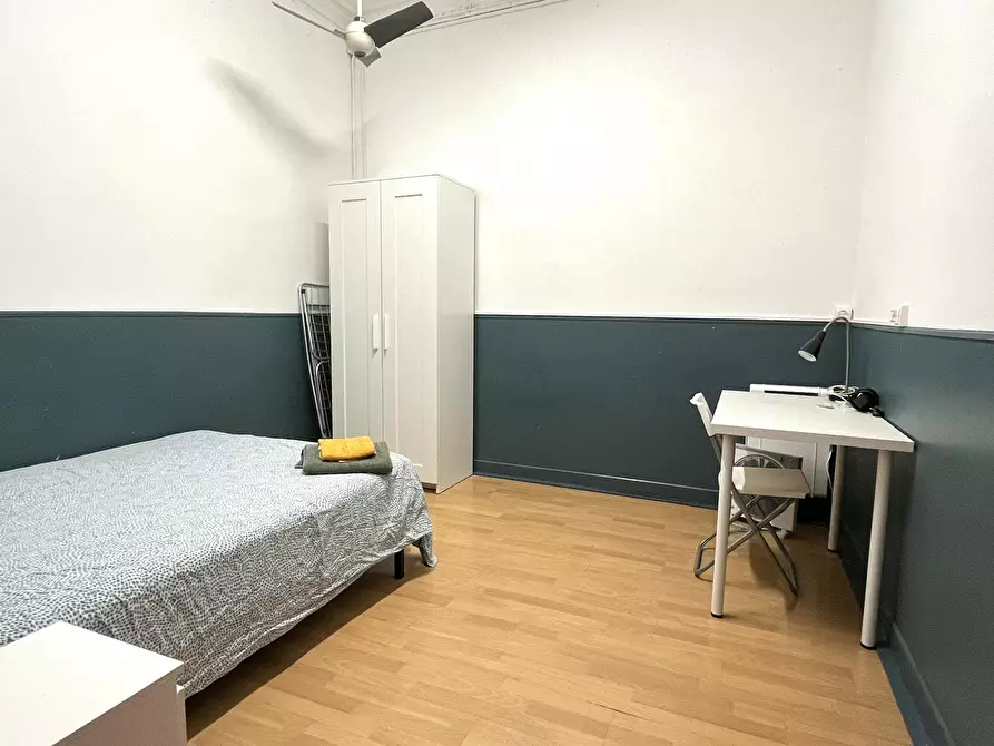 Immagine 4 di Camera in affitto  in Carrer de Muntaner a Barcelona