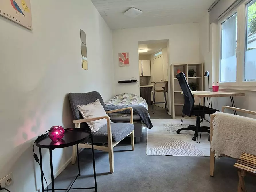 Immagine 1 di Appartamento in affitto  in Rue de Haerne a Etterbeek