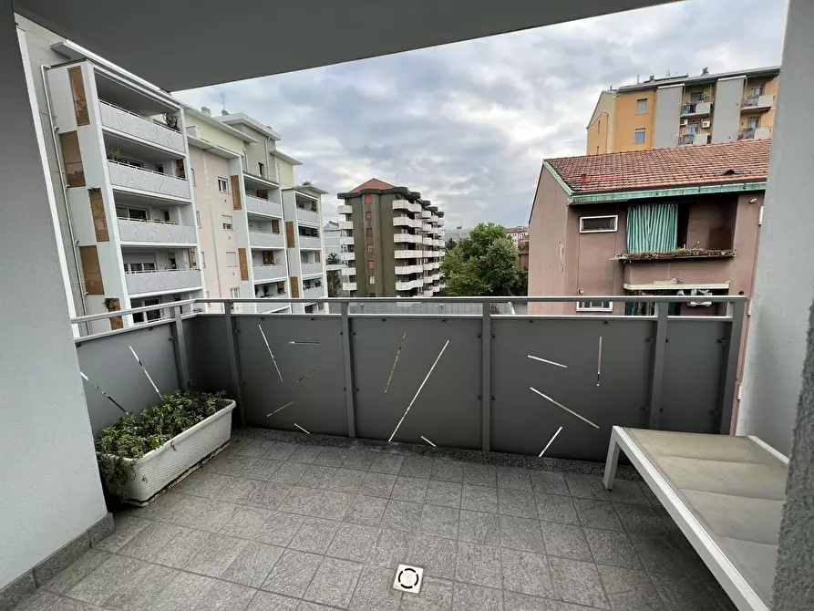 Immagine 9 di Appartamento in affitto  in Via Diego Guicciardi a Milano