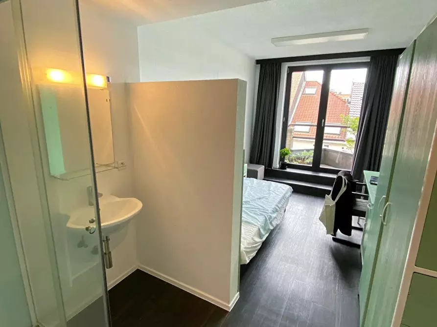 Immagine 2 di Camera in affitto  in Rue Berckmans a Saint-Gilles