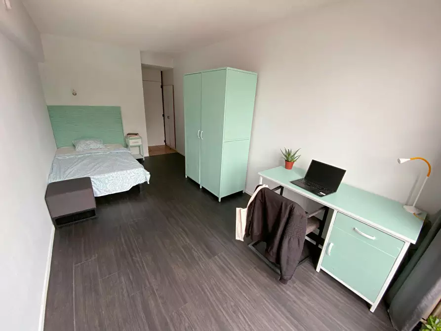 Immagine 1 di Camera in affitto  in Rue Berckmans a Saint-Gilles