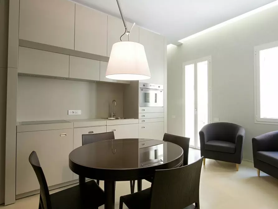 Immagine 1 di Appartamento in affitto  in Via Mascarella a Bologna