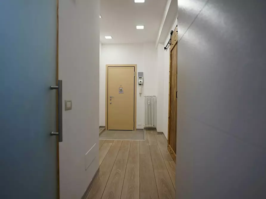 Immagine 6 di Camera in affitto  in Viale Caterina da Forlì a Milano