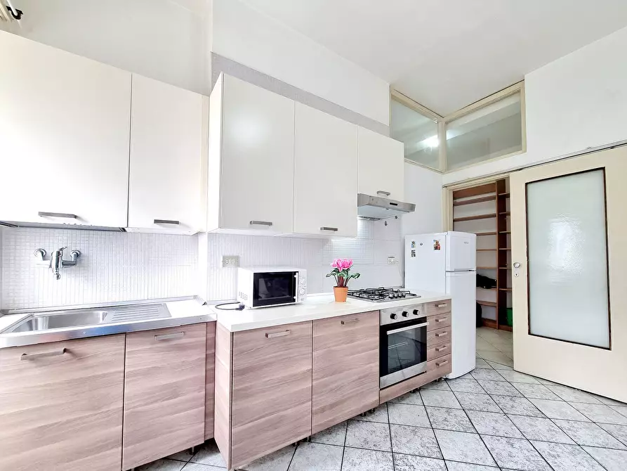 Immagine 3 di Appartamento in affitto  in Piazza Carlo Donegani a Milano