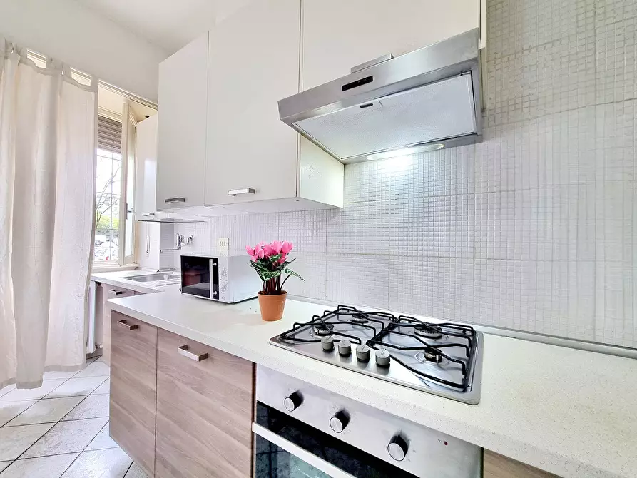 Immagine 7 di Appartamento in affitto  in Piazza Carlo Donegani a Milano