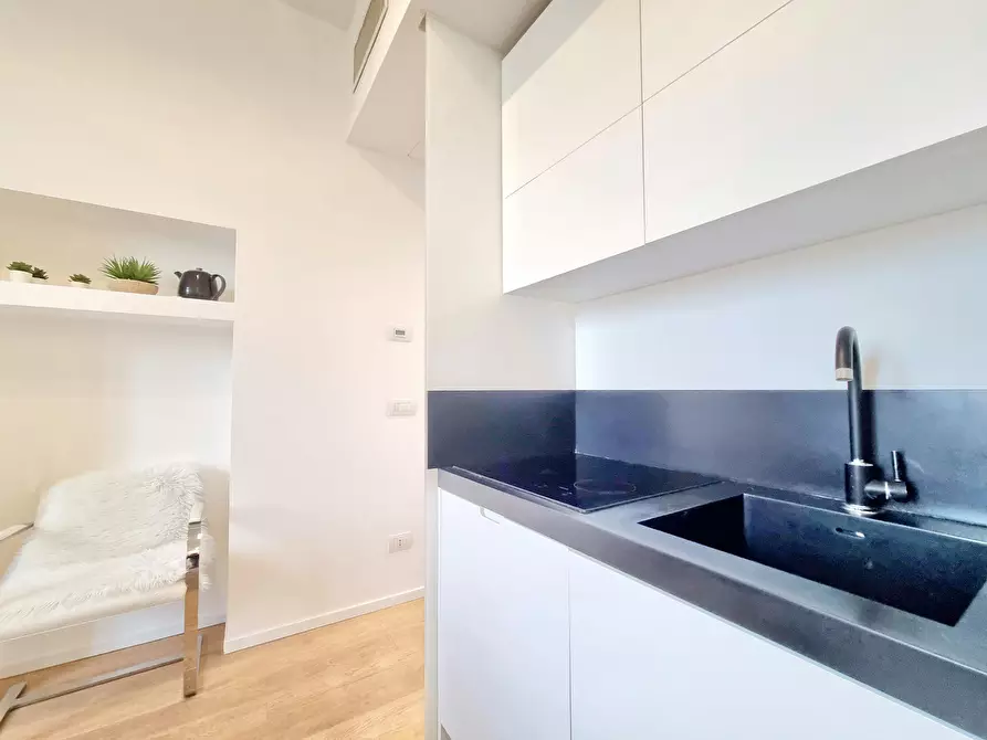 Immagine 6 di Appartamento in affitto  in Via Tortona a Milano