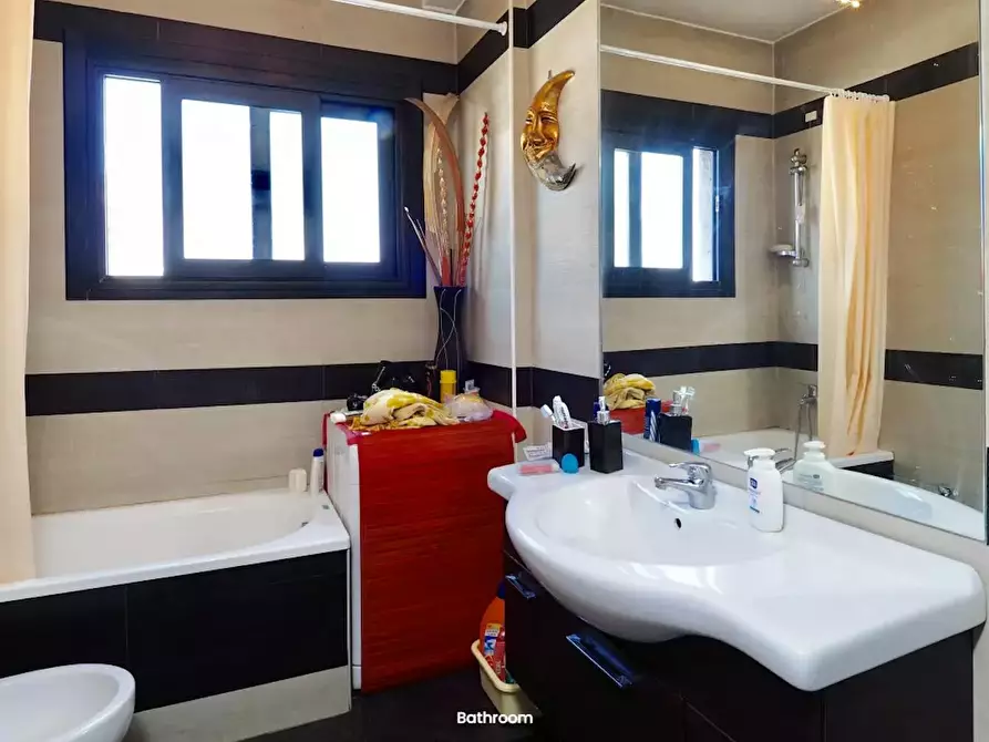 Immagine 10 di Camera condivisa in affitto  in Viale Edoardo Jenner a Milano