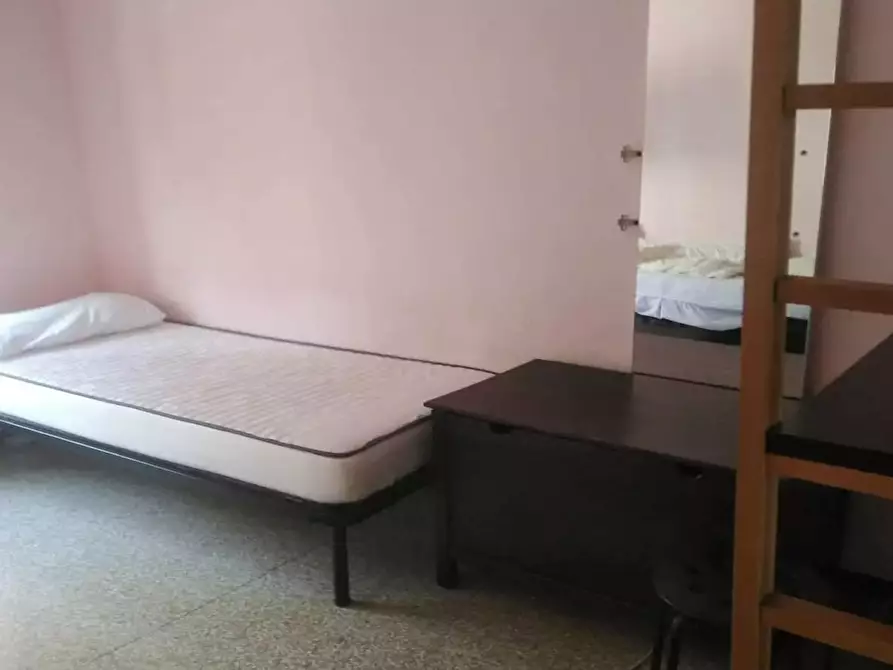 Immagine 2 di Camera condivisa in affitto  in Viale Edoardo Jenner a Milano