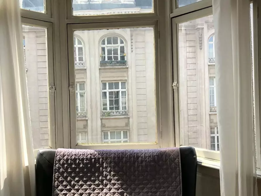 Immagine 2 di Camera in affitto  in Rue du Lombard a Bruxelles