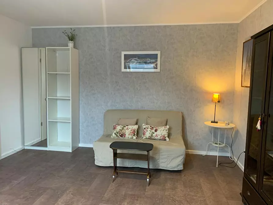 Immagine 2 di Appartamento in affitto  in Hermann-Unger-Allee a Meerbusch