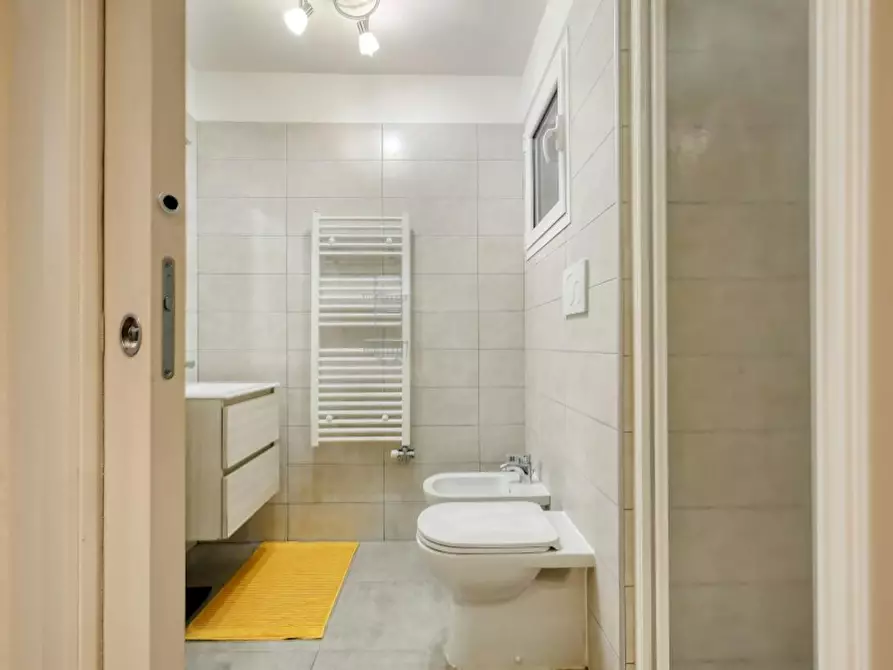 Immagine 5 di Appartamento in affitto  in Via Vigevano a Milano