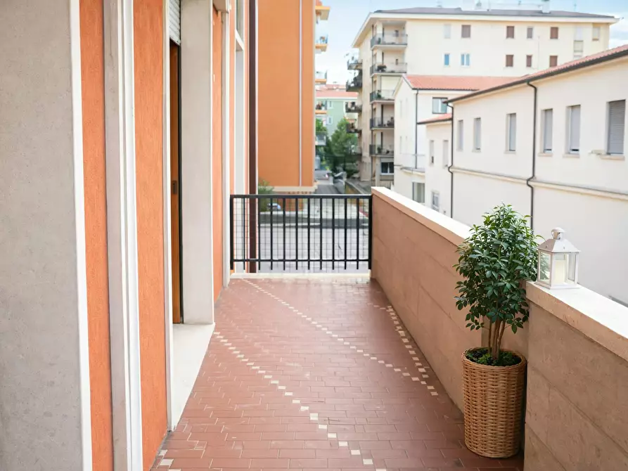 Immagine 5 di Camera in affitto  in Via Curtatone a Verona
