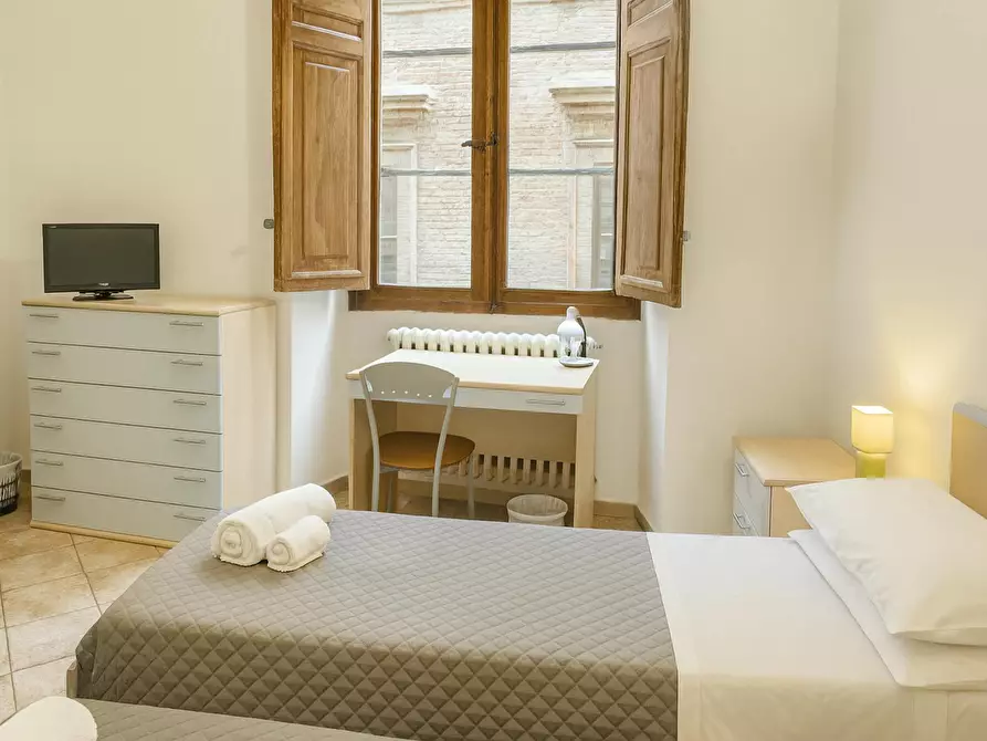 Immagine 4 di Camera condivisa in affitto  in Via del Porrione a Siena