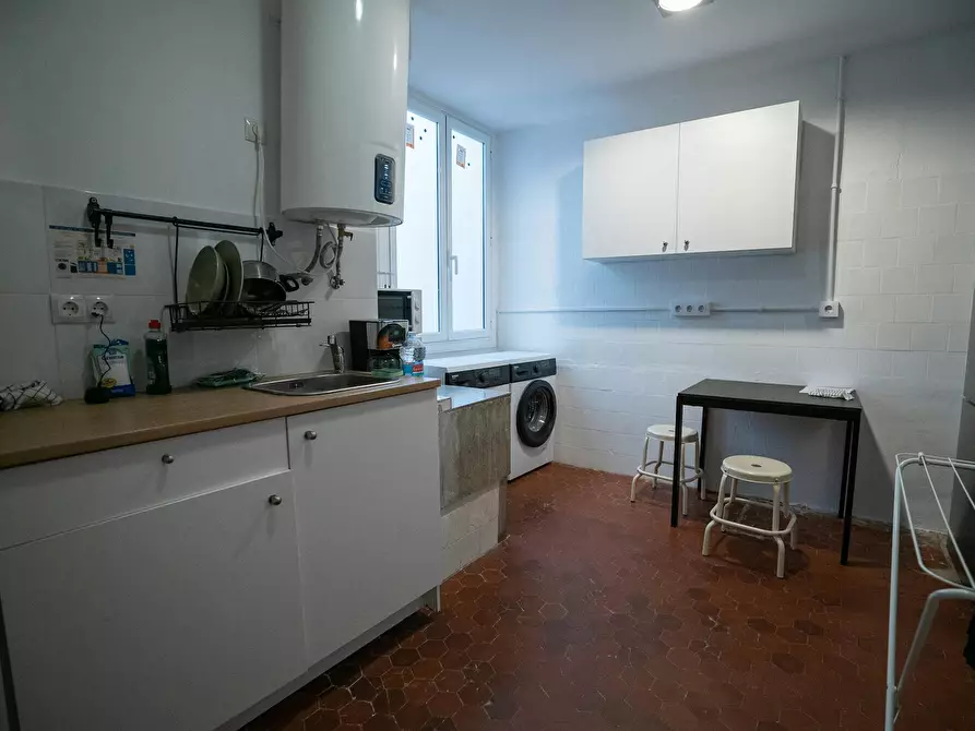 Immagine 6 di Camera in affitto  in Carrer de l'Almudí a Valencia