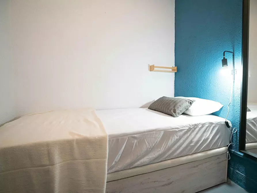 Immagine 2 di Camera in affitto  in Carrer de l'Almudí a Valencia