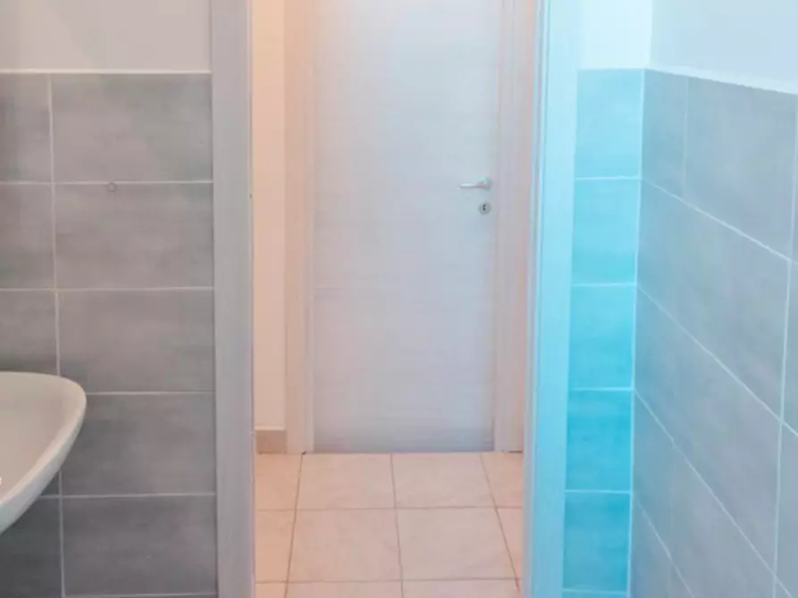 Immagine 9 di Camera in affitto  in Piazza Tancredi Galimberti a Torino