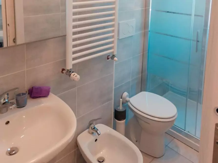 Immagine 10 di Camera in affitto  in Piazza Tancredi Galimberti a Torino