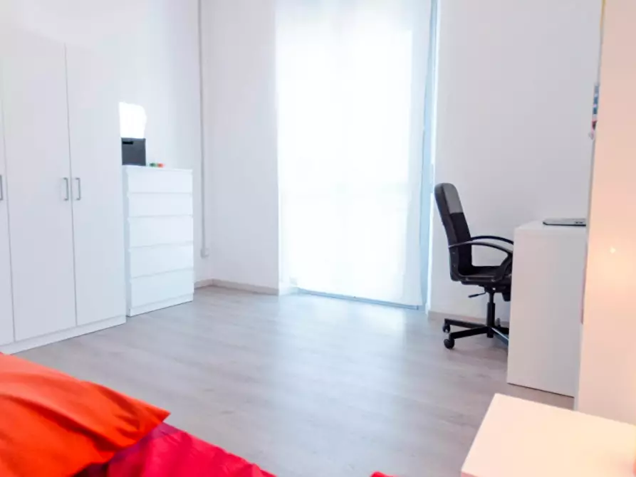 Immagine 2 di Camera in affitto  in Piazza Tancredi Galimberti a Torino