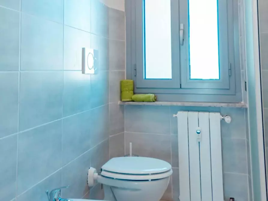 Immagine 10 di Camera in affitto  in Piazza Tancredi Galimberti a Torino