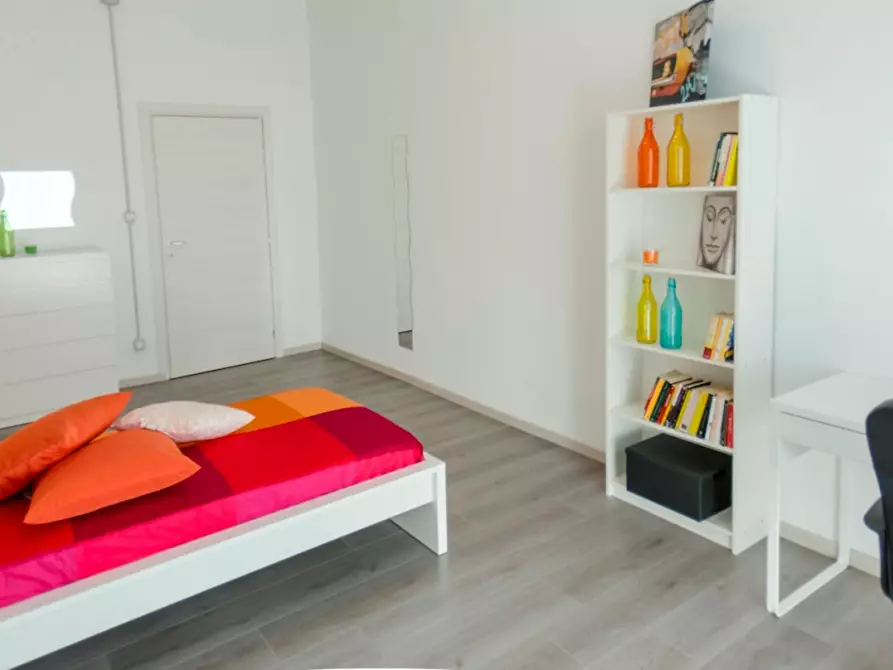 Immagine 3 di Camera in affitto  in Piazza Tancredi Galimberti a Torino