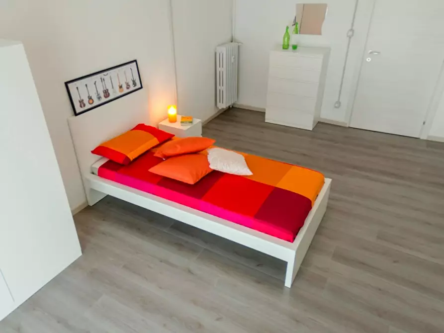 Immagine 2 di Camera in affitto  in Piazza Tancredi Galimberti a Torino