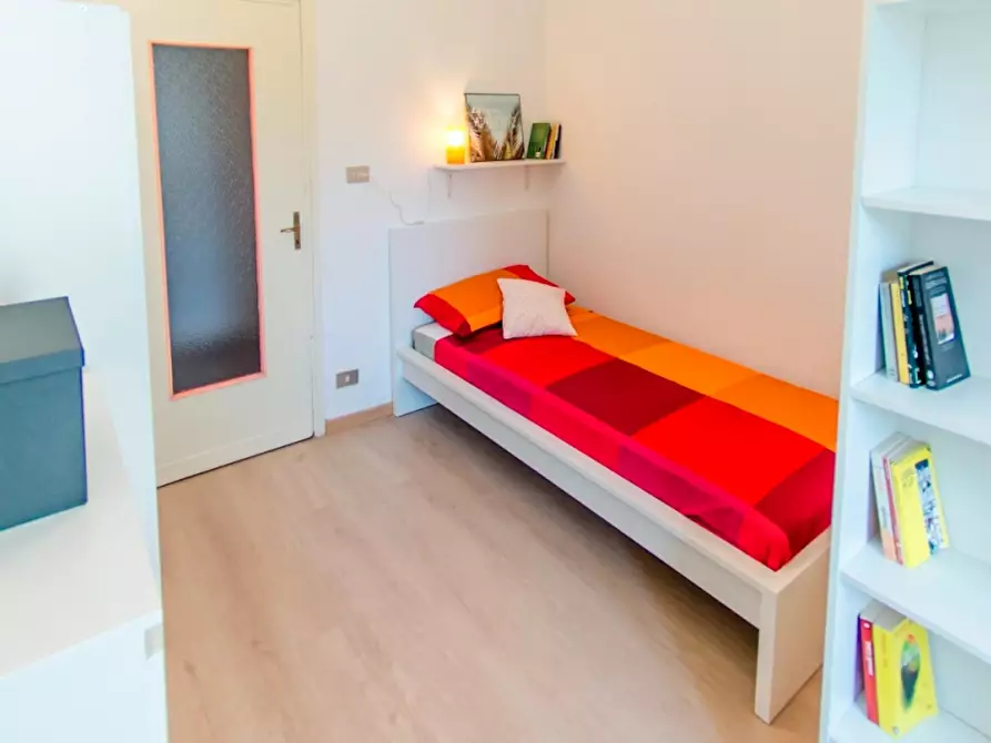 Immagine 1 di Camera in affitto  in Corso Sebastopoli a Torino