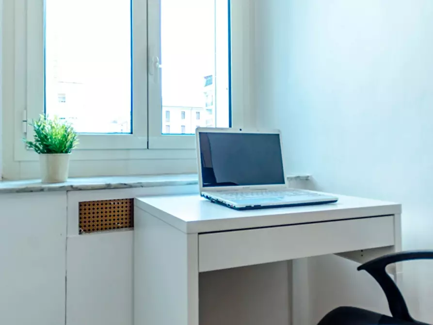 Immagine 3 di Camera in affitto  in Corso Sebastopoli a Torino