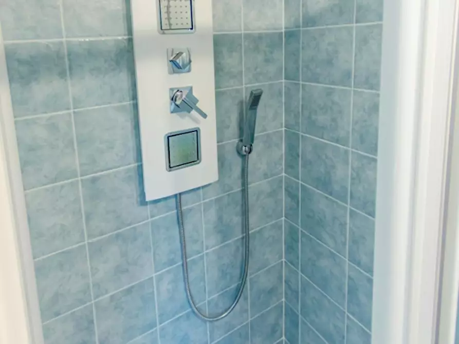 Immagine 6 di Camera in affitto  in Corso Sebastopoli a Torino