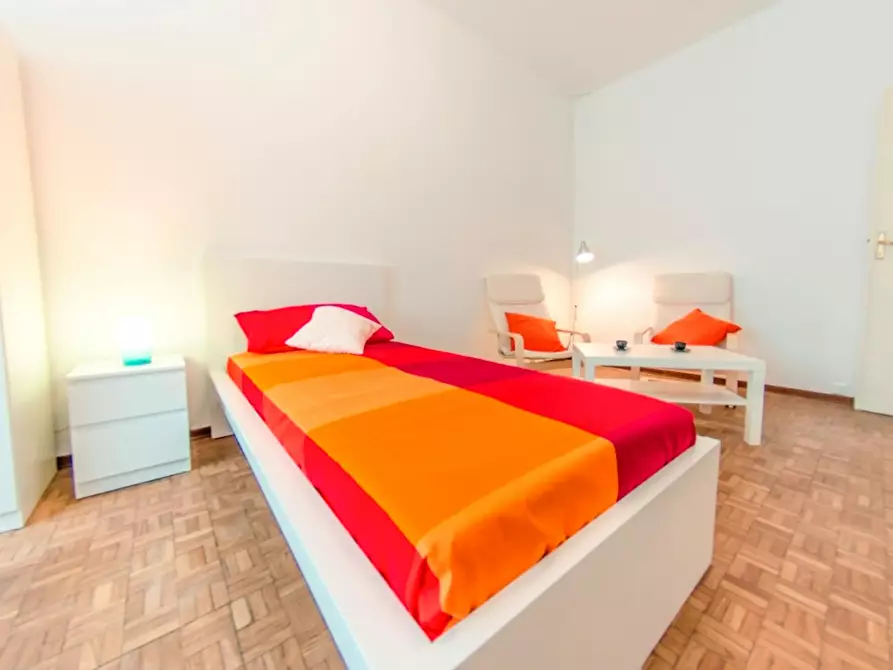 Immagine 2 di Camera in affitto  in Corso Sebastopoli a Torino