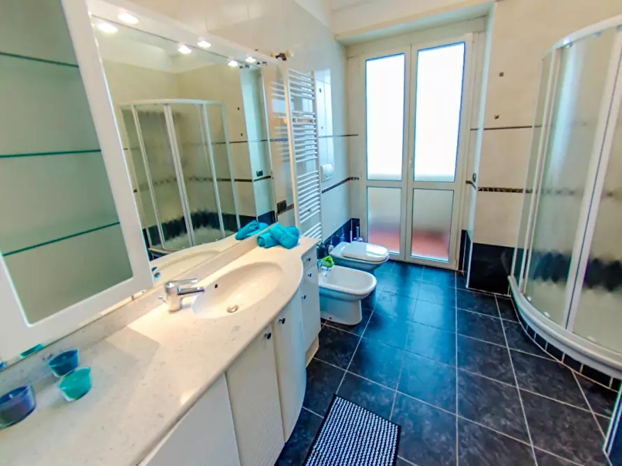 Immagine 9 di Camera in affitto  in Corso Sebastopoli a Torino