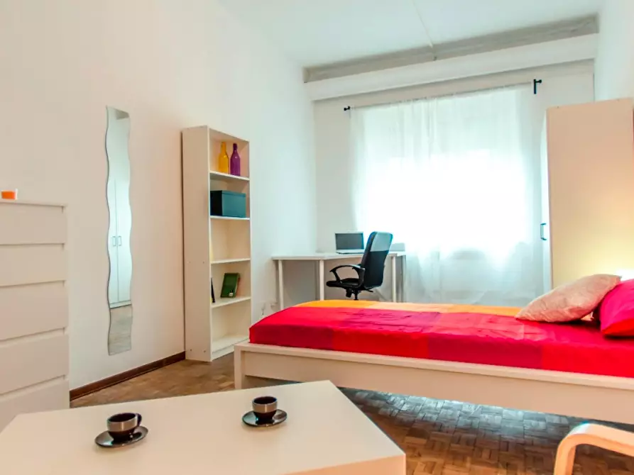Immagine 3 di Camera in affitto  in Corso Sebastopoli a Torino