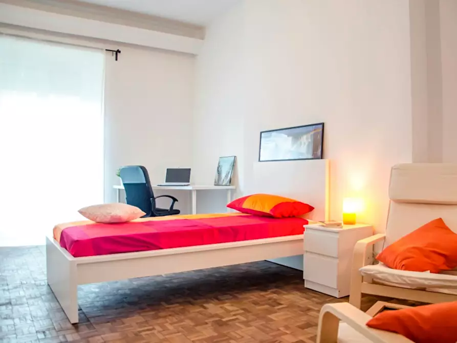 Immagine 3 di Camera in affitto  in Corso Sebastopoli a Torino