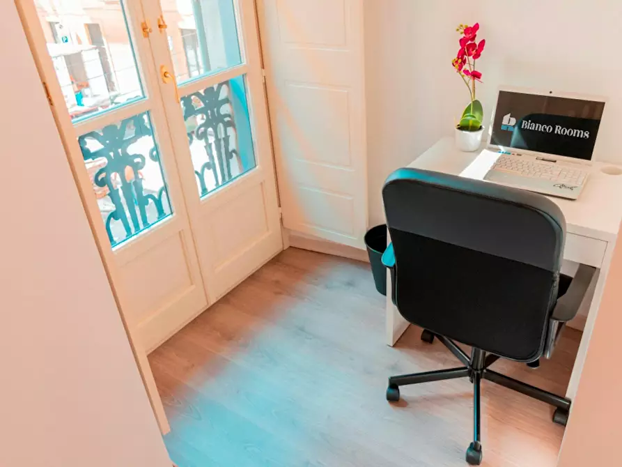 Immagine 3 di Camera in affitto  in Via Alfonso Bonafous a Torino