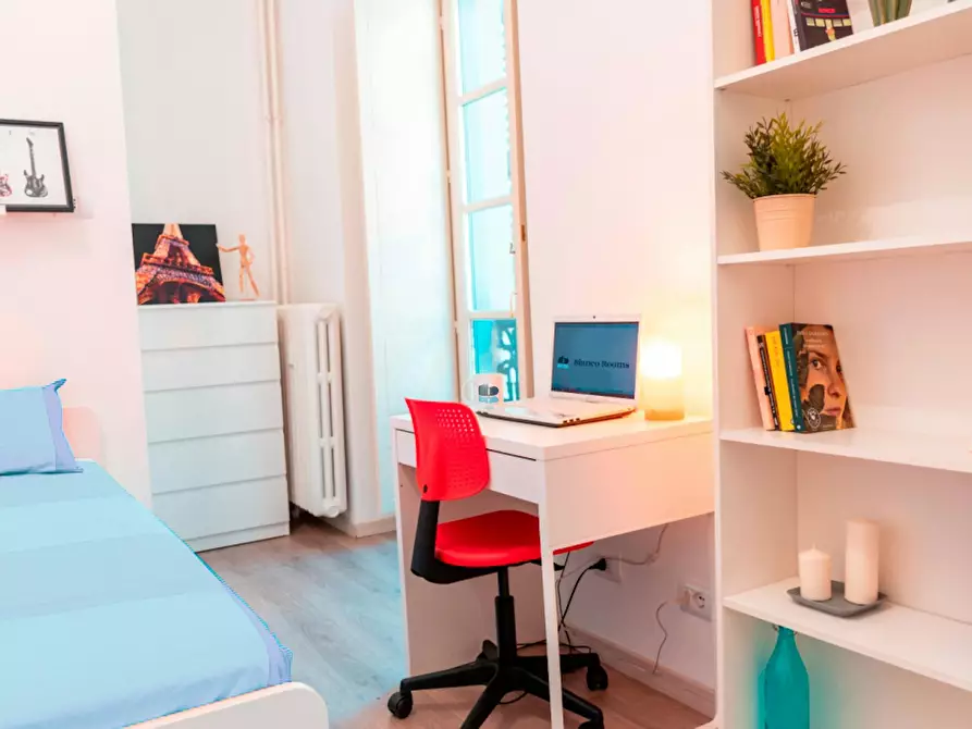 Immagine 3 di Camera in affitto  in Via Alfonso Bonafous a Torino