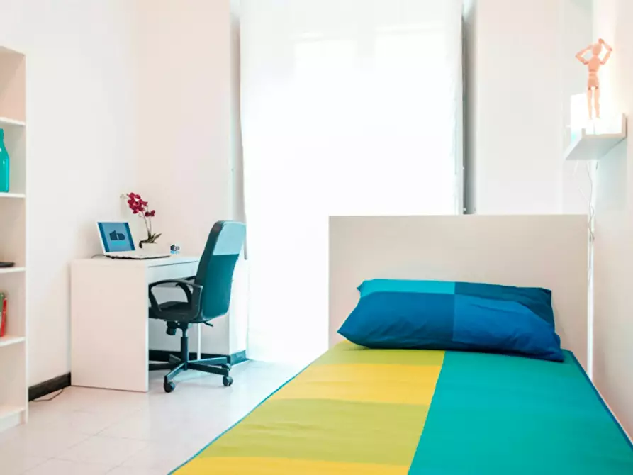 Immagine 1 di Camera in affitto  in Via Alfonso Bonafous a Torino