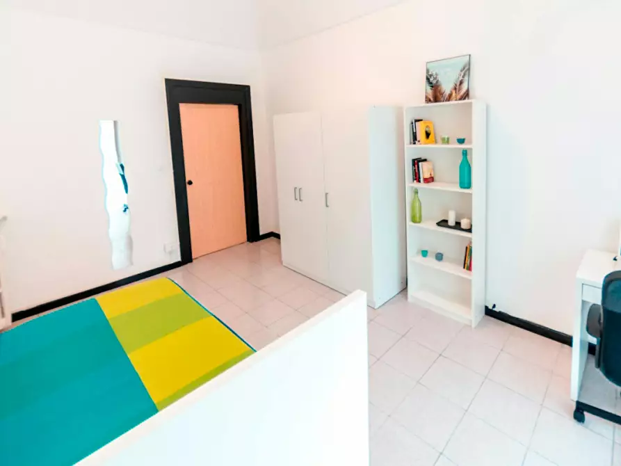 Immagine 5 di Camera in affitto  in Via Alfonso Bonafous a Torino