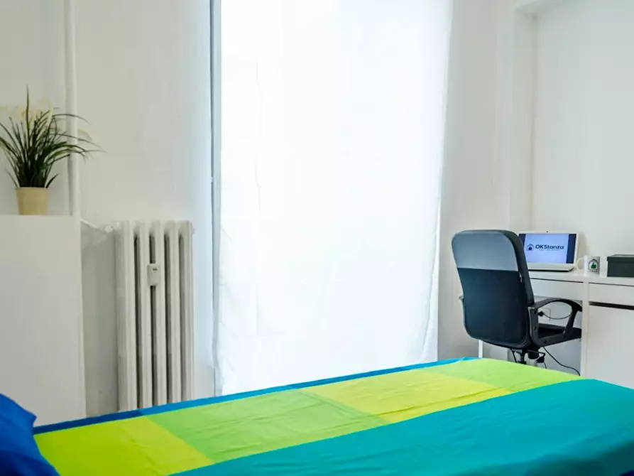 Immagine 2 di Camera in affitto  in Piazza Emanuele Filiberto a Torino