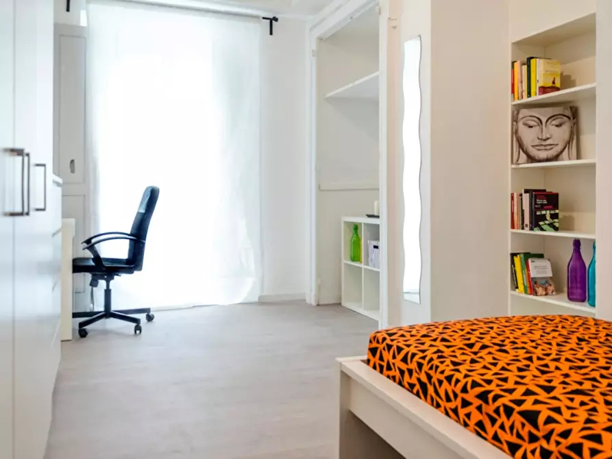 Immagine 3 di Camera in affitto  in Piazza Emanuele Filiberto a Torino