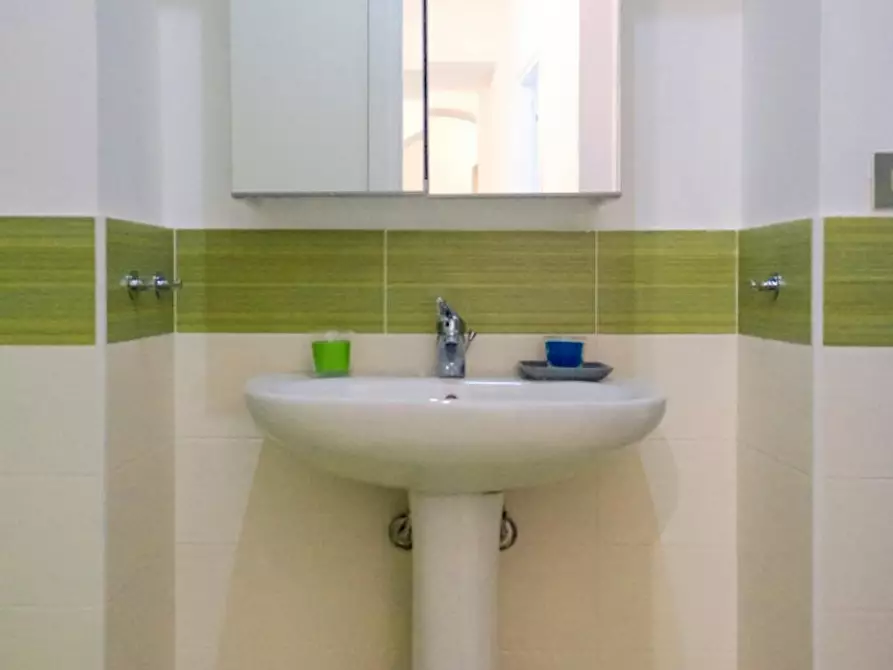 Immagine 6 di Camera in affitto  in Piazza Emanuele Filiberto a Torino