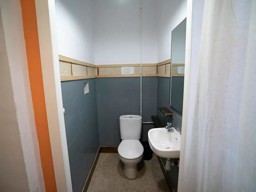 Immagine 8 di Camera in affitto  in Carrer de l'Almudí a Valencia