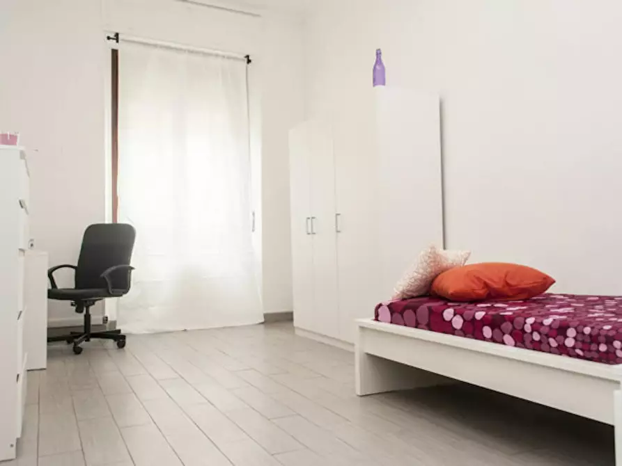 Immagine 3 di Camera in affitto  in Via Romolo Gessi a Torino